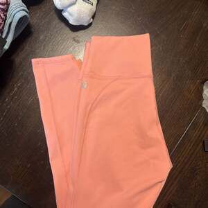 Fabletics Leggings in Coral